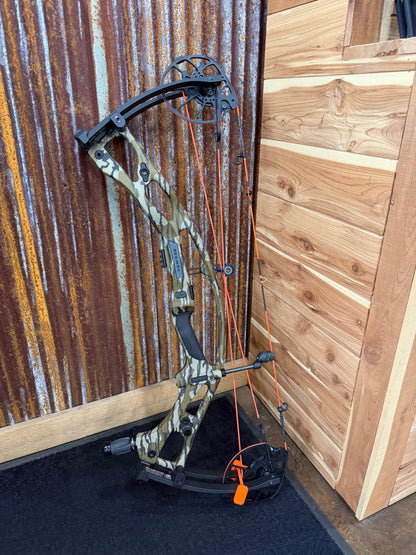 Used Hoyt Bows