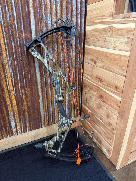 Used Hoyt Bows